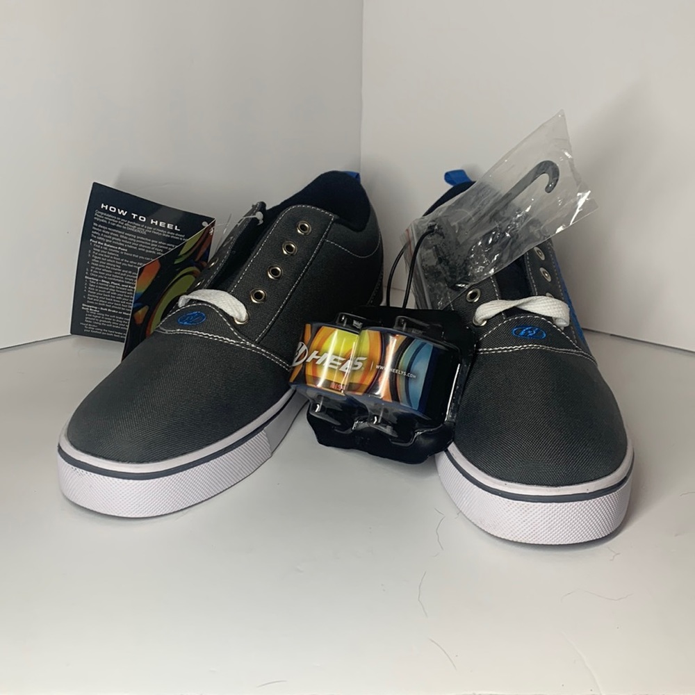 Brand new Heelys
